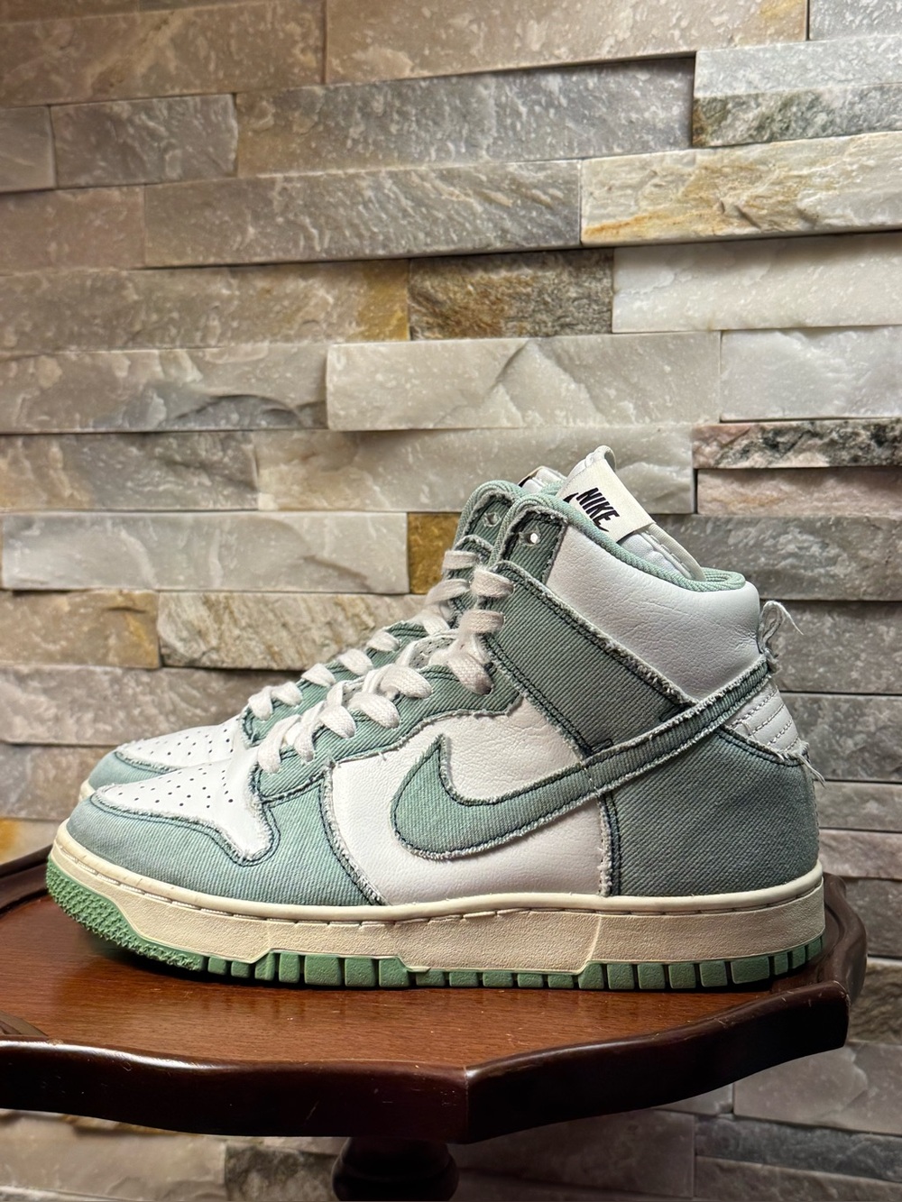 Woman’s Sz 7 Nike Dunk 1985 High Green Denim High Top Sneakers Shoes EUC